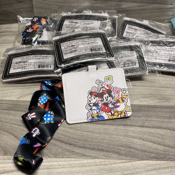 Loungefly Disney Sensational Six Lanyard With Cardholder - Picture 5 of 6